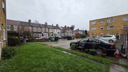 St Bernards Road, London, E6 1PG, Image 11