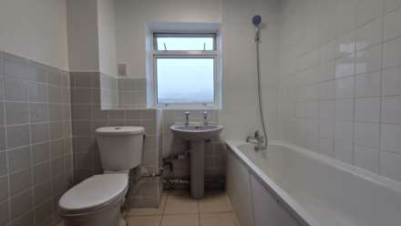 St Bernards Road, London, E6 1PG, Image 8