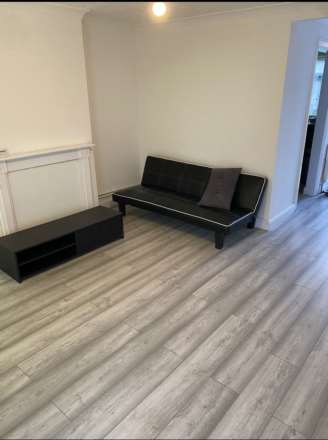 Shepherd's Close, Romford, RM6 5AH, Image 1