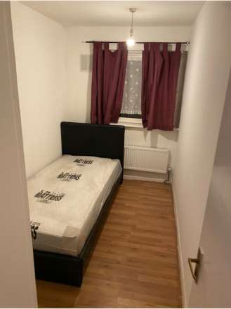 Shepherd's Close, Romford, RM6 5AH, Image 3