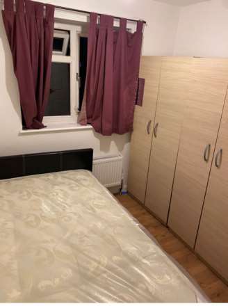 Shepherd's Close, Romford, RM6 5AH, Image 4