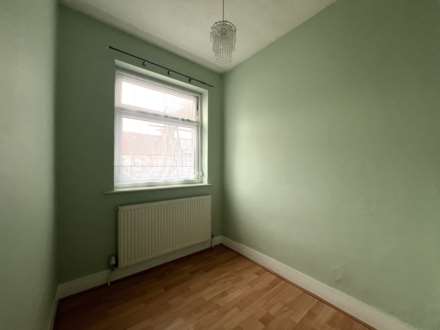 Lawrence Avenue, London, E12 5QP, Image 7