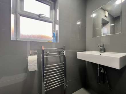 Beverley Road, London, E6 3LH, Image 11