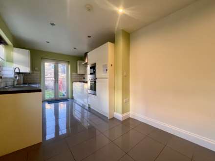 Beverley Road, London, E6 3LH, Image 2