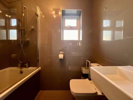 Beverley Road, London, E6 3LH, Image 6