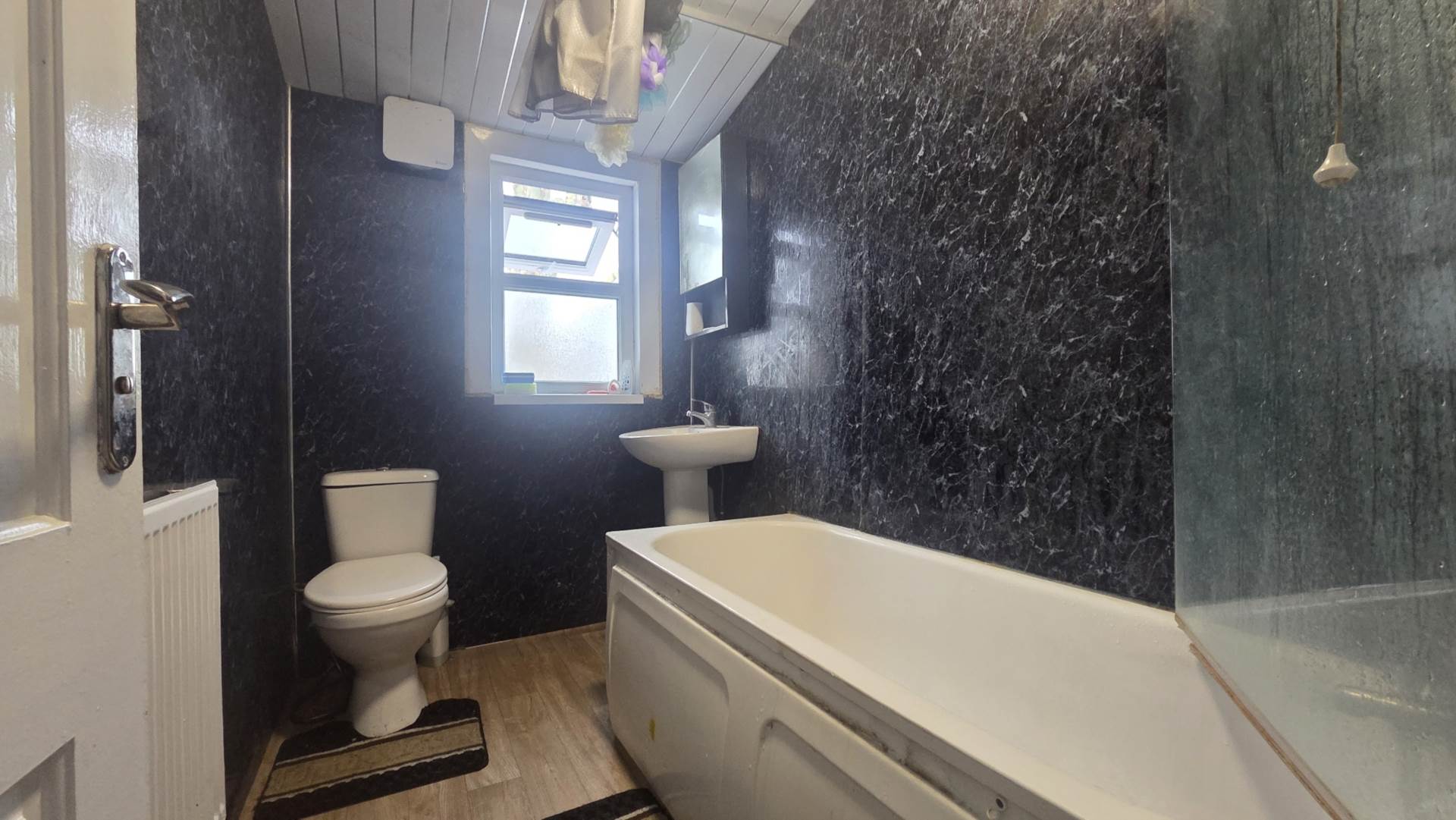 Shrewsbury Road, Forest Gate, E7 8AL, Image 12