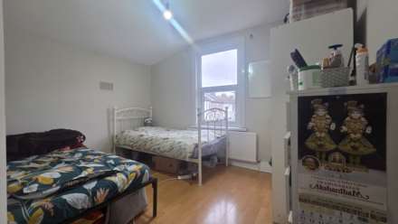 Shrewsbury Road, Forest Gate, E7 8AL, Image 11