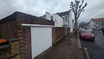 Shrewsbury Road, Forest Gate, E7 8AL, Image 14