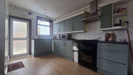 Shrewsbury Road, Forest Gate, E7 8AL, Image 2