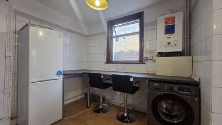 Shrewsbury Road, Forest Gate, E7 8AL, Image 6