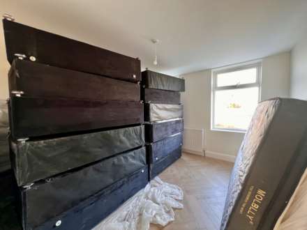 Davis Street, Plaistow, E13 9EE, Image 4