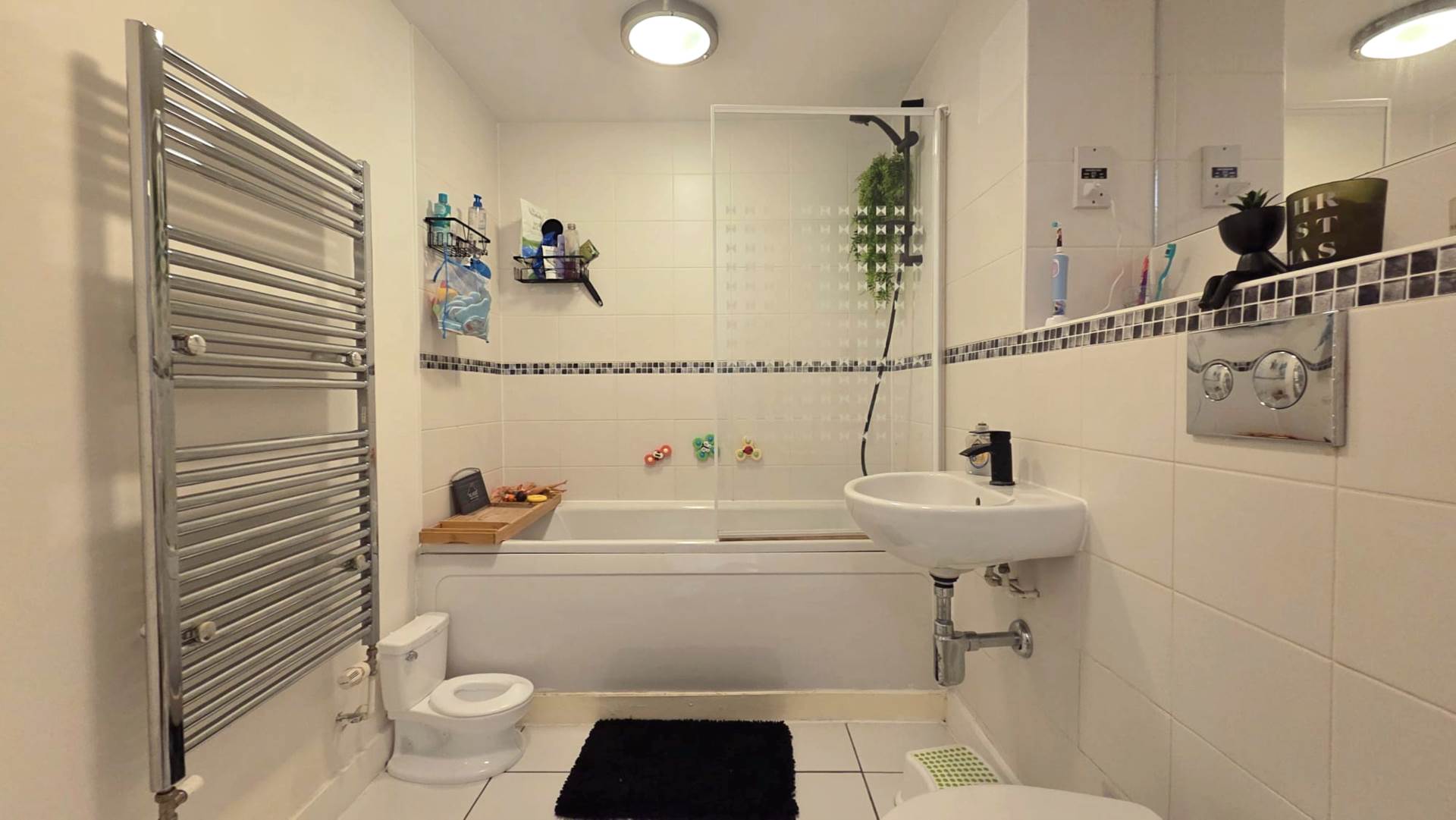 Parham Drive, Gants Hill, IG2, Image 10