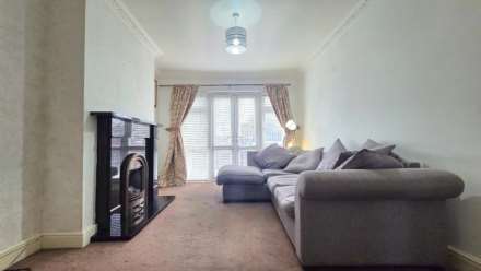 Bastable Avenue, Barking, IG11 0NX, Image 4