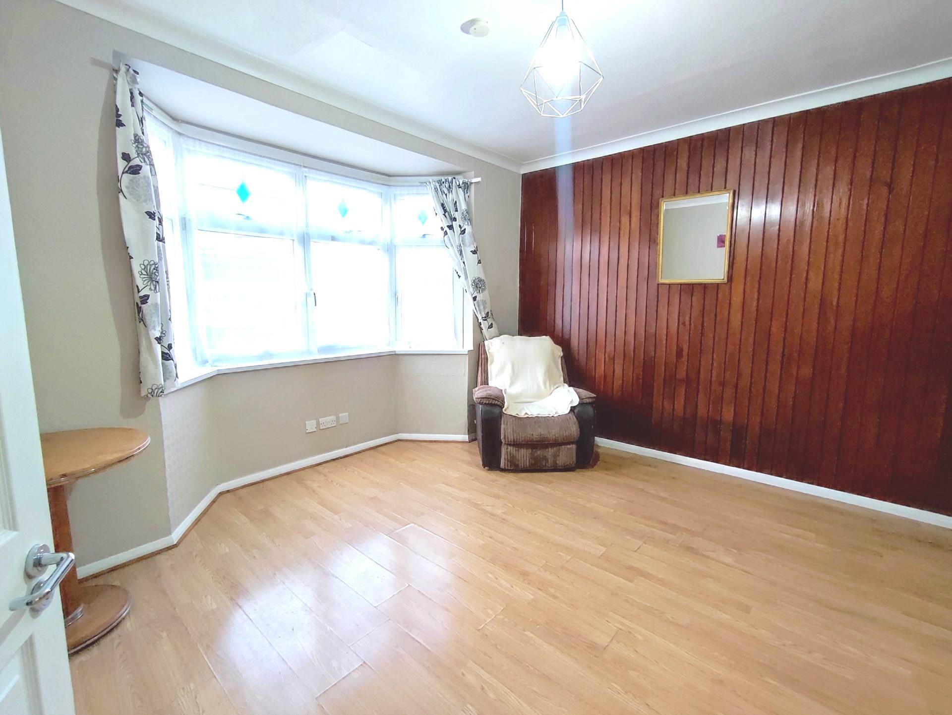 Kempton Road, East Ham, E6 2PB, Image 5