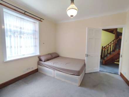 Kempton Road, East Ham, E6 2PB, Image 8