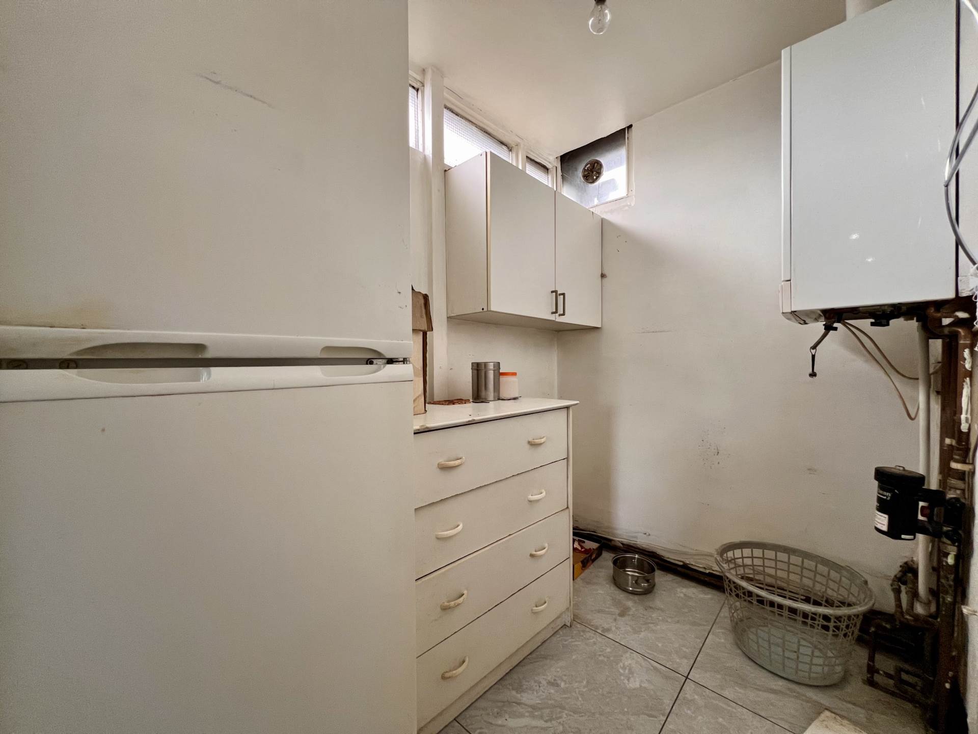 Little Ilford Lane, London, E12 5PW, Image 12