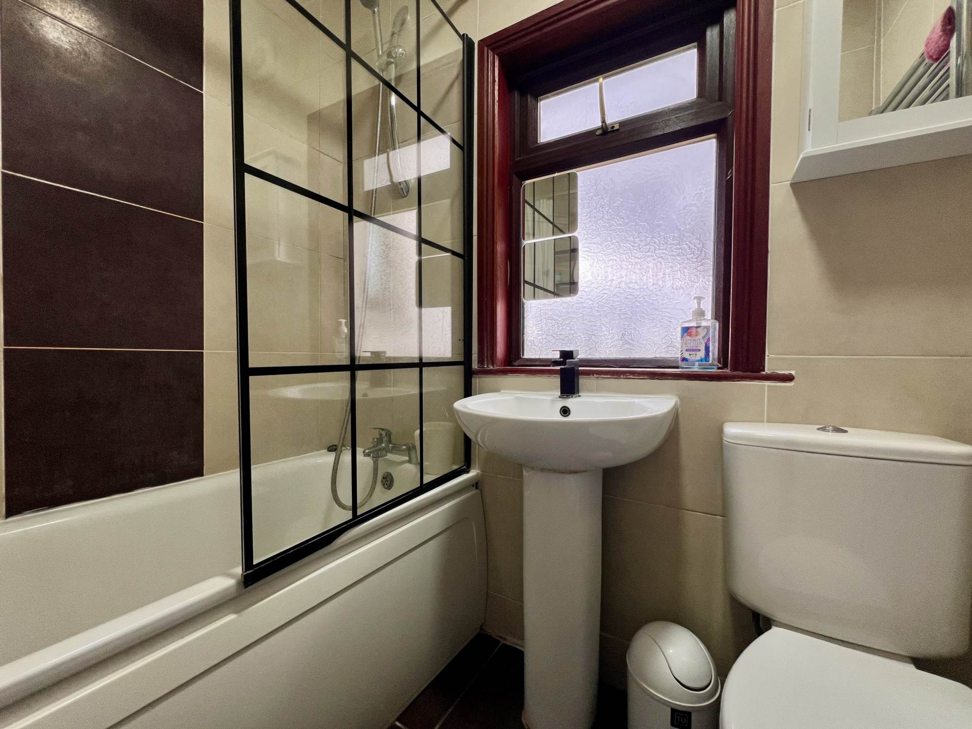 Little Ilford Lane, London, E12 5PW, Image 19