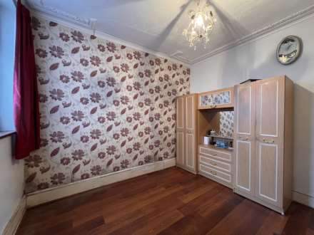 Little Ilford Lane, London, E12 5PW, Image 4