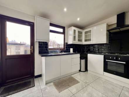 Little Ilford Lane, London, E12 5PW, Image 7