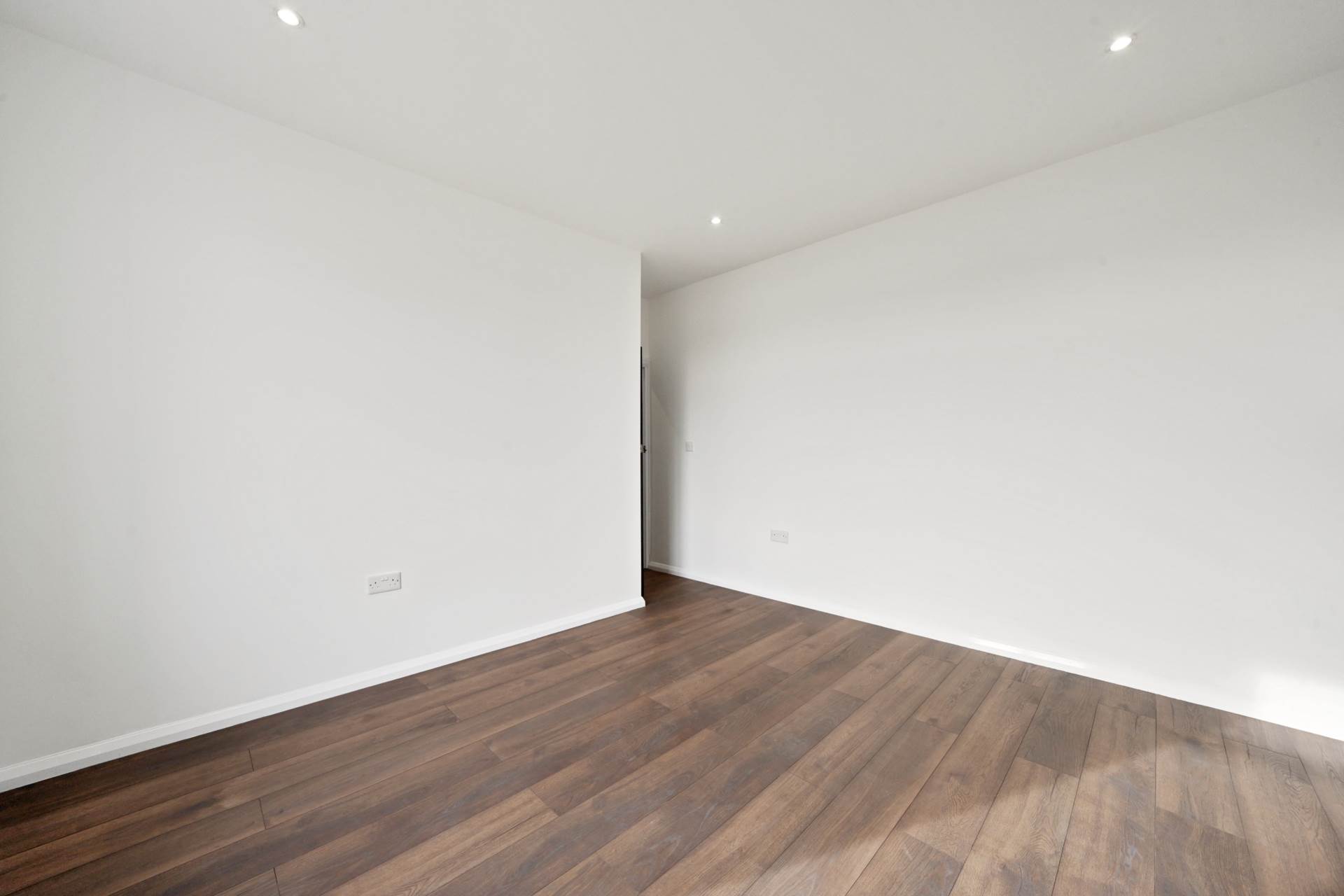 Somersby Gardens, Ilford, IG4, Image 17