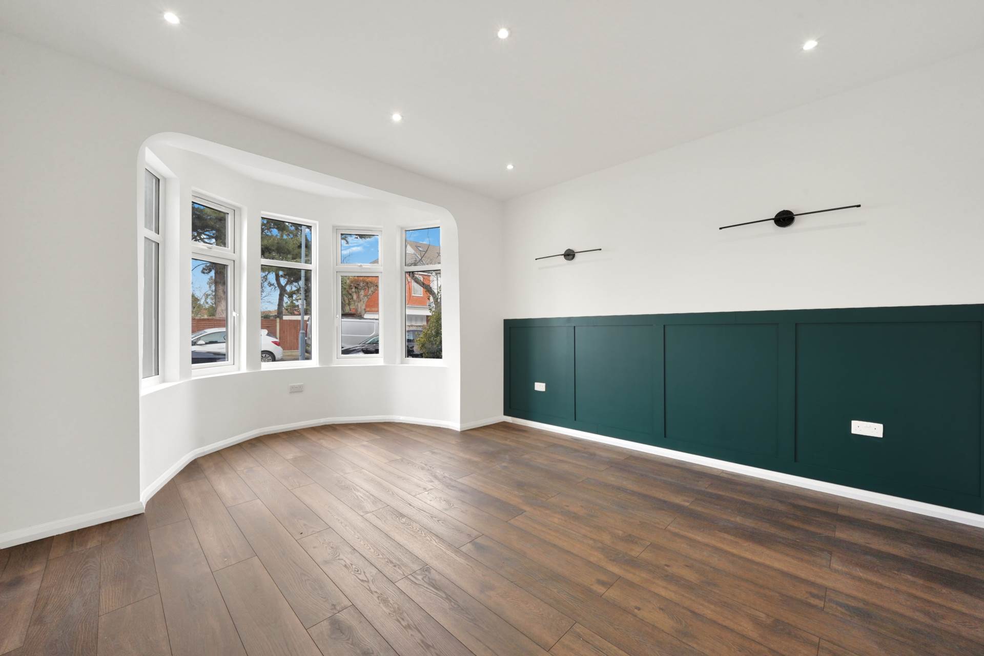 Somersby Gardens, Ilford, IG4, Image 2