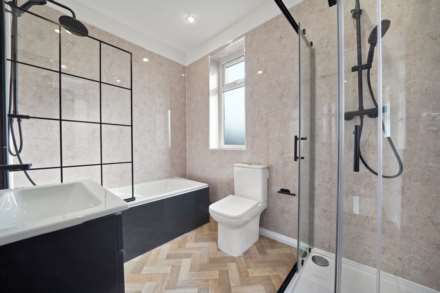 Somersby Gardens, Ilford, IG4, Image 11