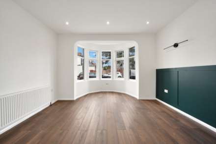 Somersby Gardens, Ilford, IG4, Image 3