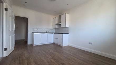 Leyswood Drive, Ilford, IG2 7JE, Image 4