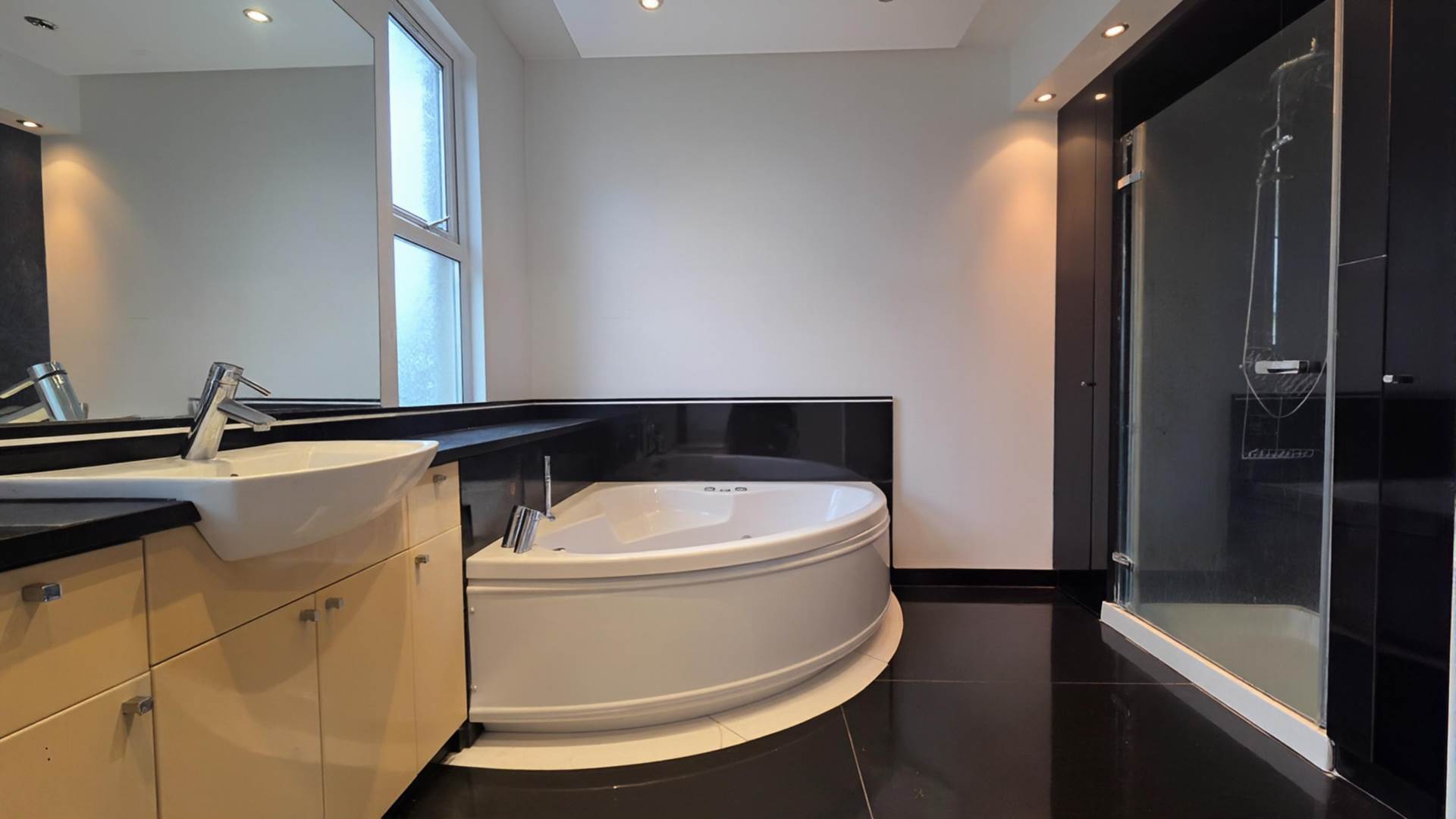 Aberdour Rd, Seven Kings, IG3 9SA, Image 20