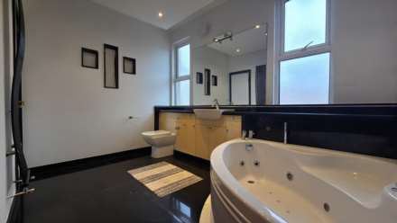 Aberdour Rd, Seven Kings, IG3 9SA, Image 21