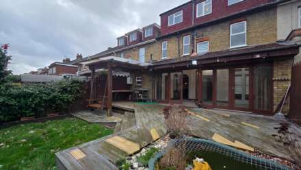 Aberdour Rd, Seven Kings, IG3 9SA, Image 35