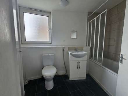 Manor Farm Court, East Ham, E6, Image 10