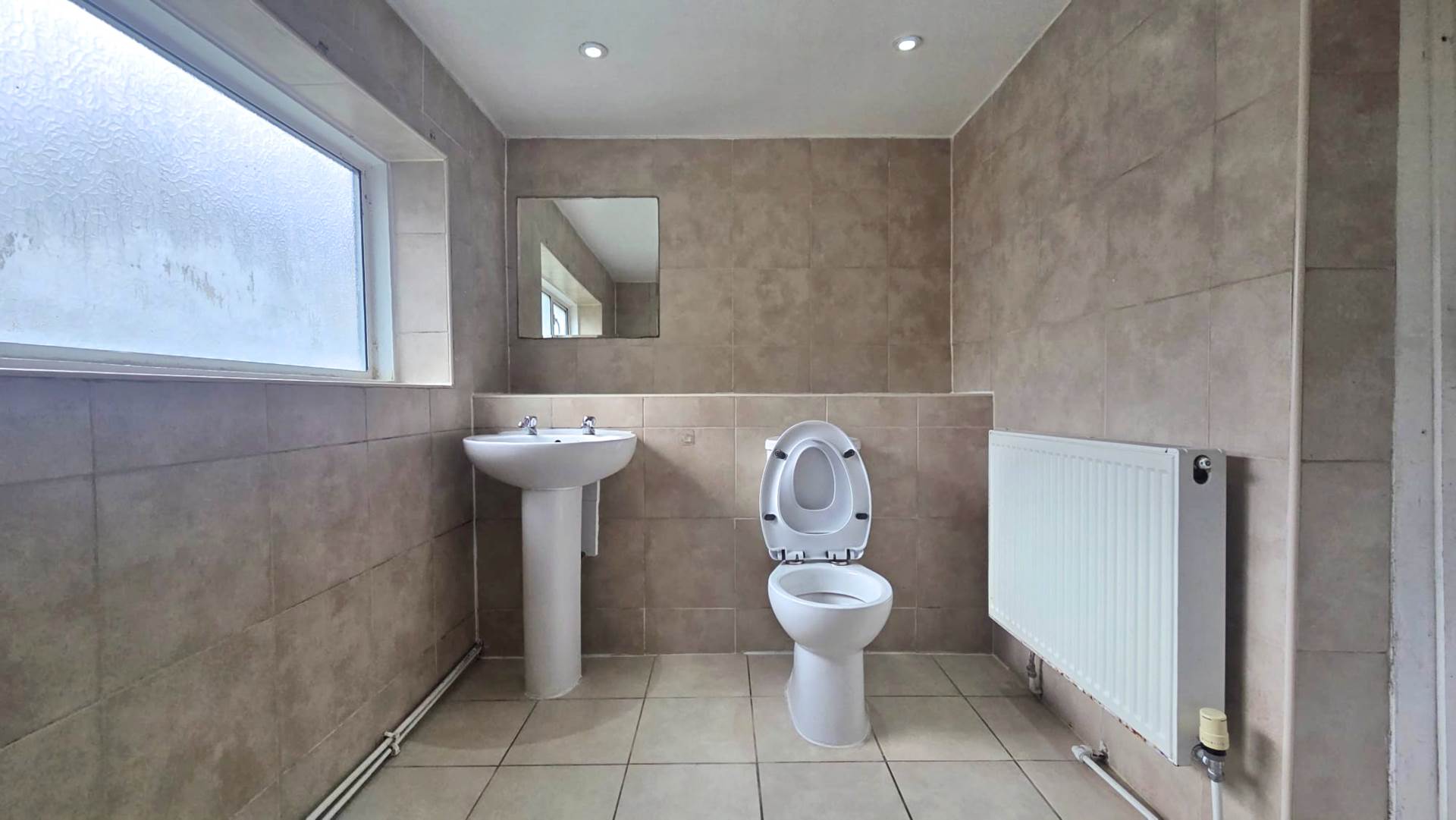 Michigan Avenue, London, E12 5JD, Image 8