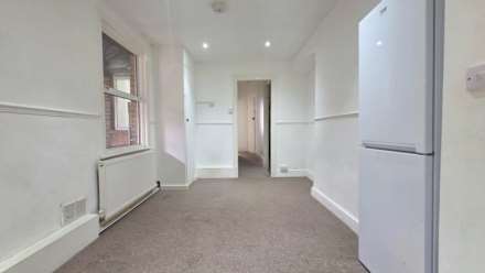 Michigan Avenue, London, E12 5JD, Image 4