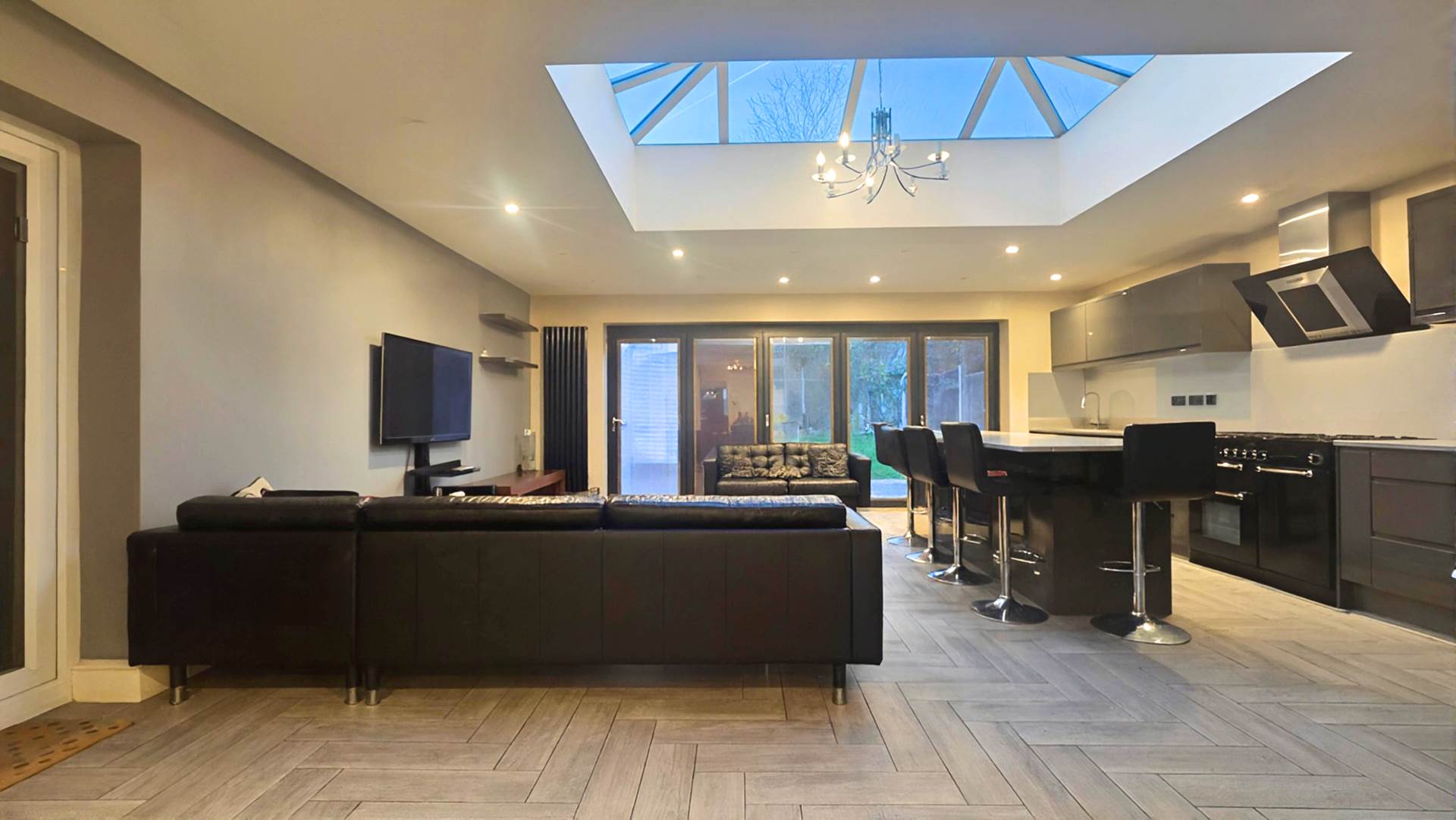 Havering Road, Romford, RM1 4BW, Image 2