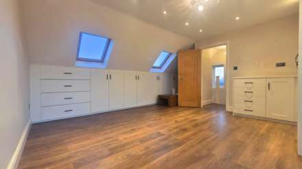 Havering Road, Romford, RM1 4BW, Image 17