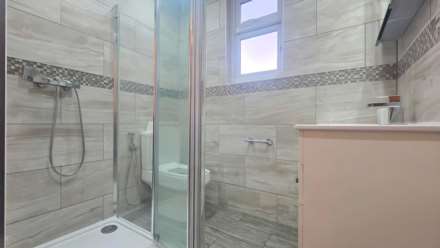 Havering Road, Romford, RM1 4BW, Image 21