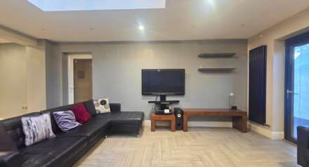 Havering Road, Romford, RM1 4BW, Image 7