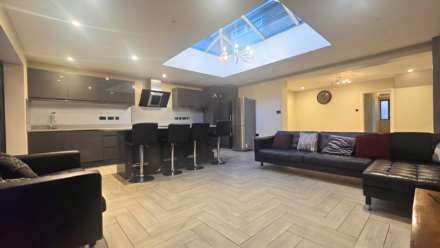 Havering Road, Romford, RM1 4BW, Image 8