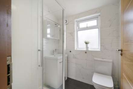 Rosebery Avenue, London, E12 6PZ, Image 15