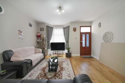 Rosebery Avenue, London, E12 6PZ, Image 3