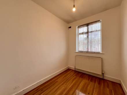 Leader Avenue, London, E12 6JP, Image 9