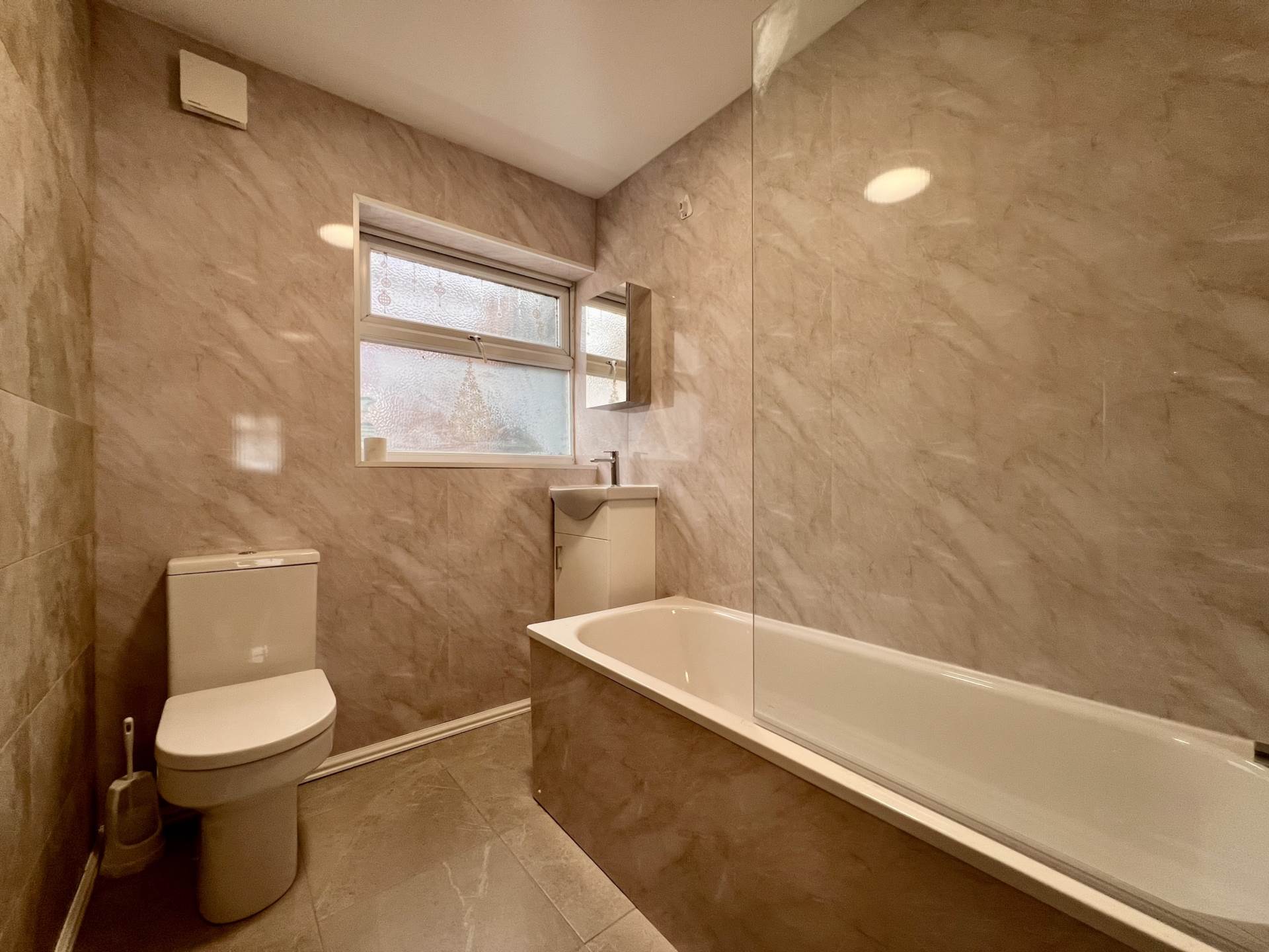 Third Avenue, Dagenham, Essex, RM10, Image 5