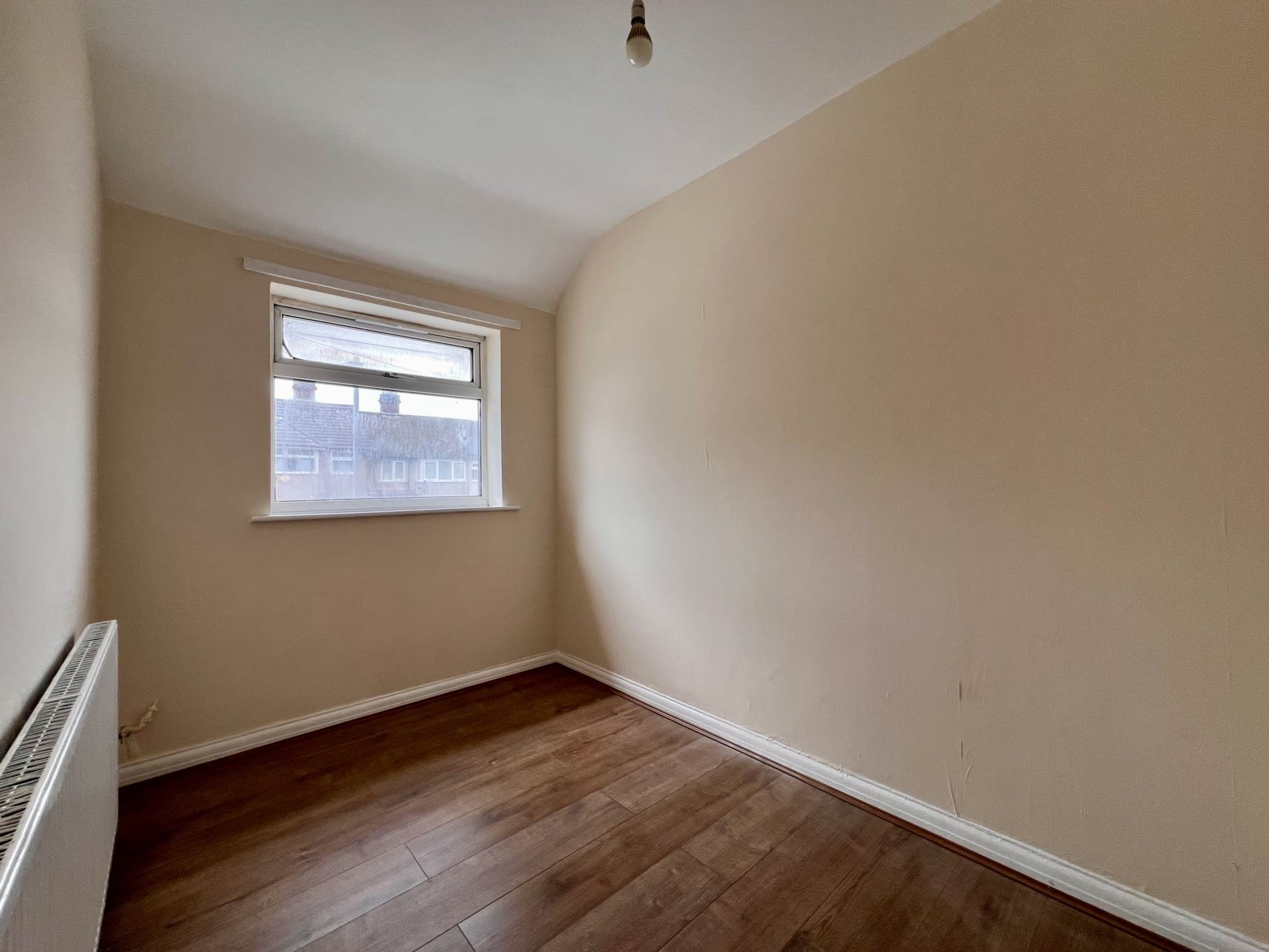 Third Avenue, Dagenham, Essex, RM10, Image 8