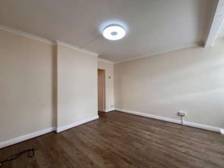 Third Avenue, Dagenham, Essex, RM10, Image 3