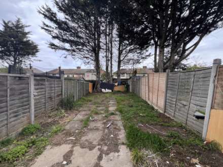 Third Avenue, Dagenham, Essex, RM10, Image 9