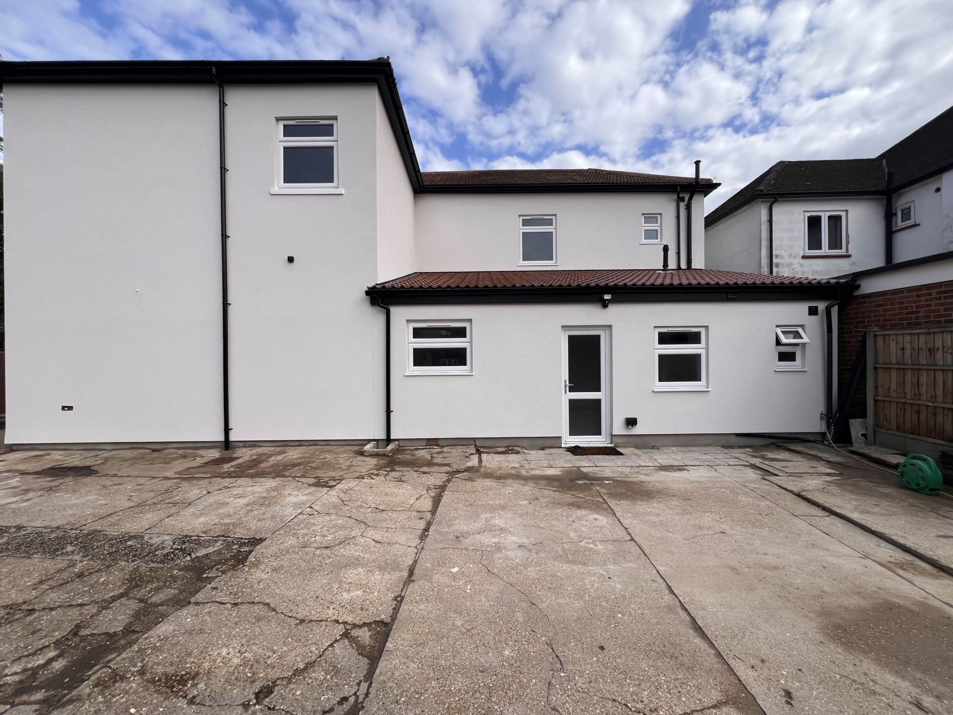 Lambourne Road, Chigwell, IG7 6EJ, Image 21