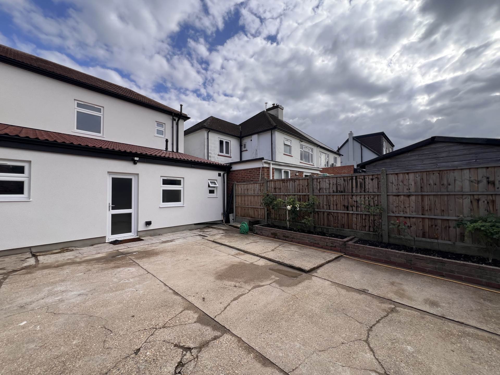 Lambourne Road, Chigwell, IG7 6EJ, Image 22