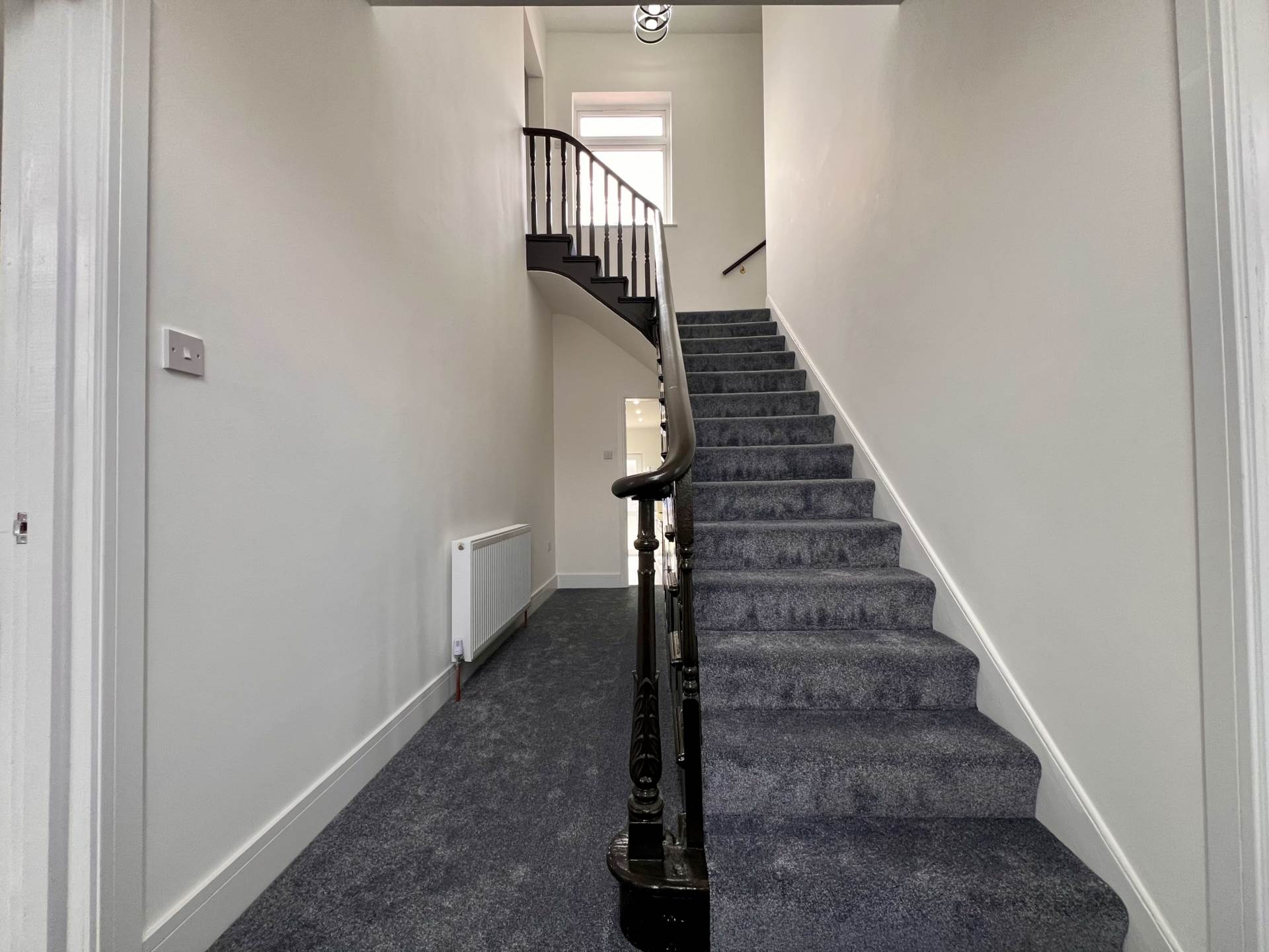 Lambourne Road, Chigwell, IG7 6EJ, Image 3