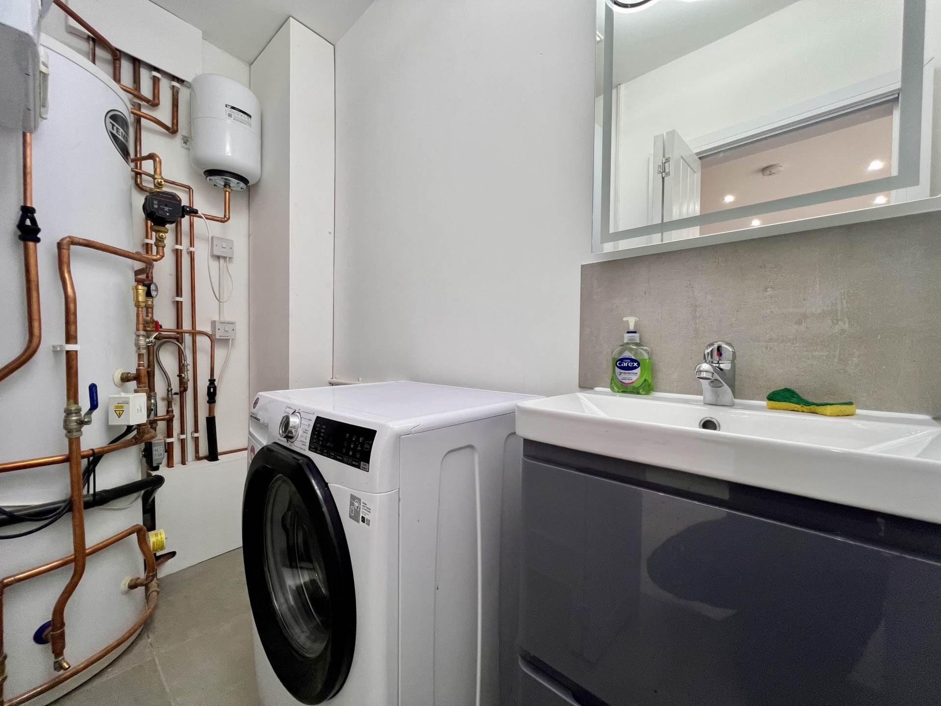 Lambourne Road, Chigwell, IG7 6EJ, Image 9